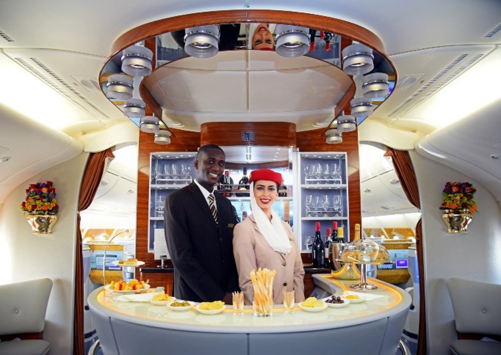 Emirates reclutará tripulantes de cabina en 13 ciudades españolas en abril.