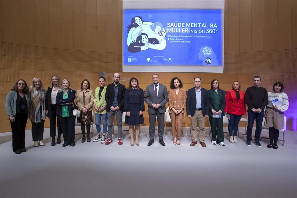 El conselleiro de Sanidade, Julio García Comesaña, en la jornada 'Saúde mental na muller: visión 360', en la Consellería de Sanidade. Santiago de Compostela.