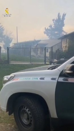 Vehículo de la Guardia Civil en una zona de incendios
