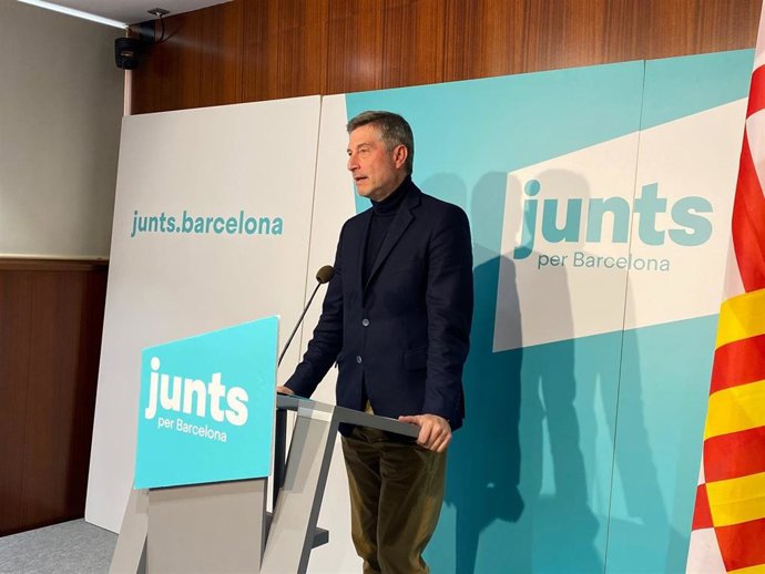 Archivo - El portavoz de Junts en el Ayuntamiento de Barcelona, Jordi Martí, en rueda de prensa este lunes.
