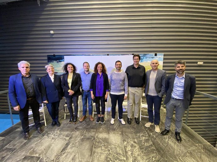 Cladera se compromete a impulsar políticas para que los residentes "puedan seguir disfrutando del territorio".