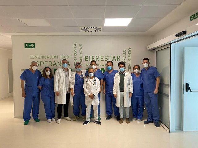 Profesionales de la UCI del Hospital San Agustín.