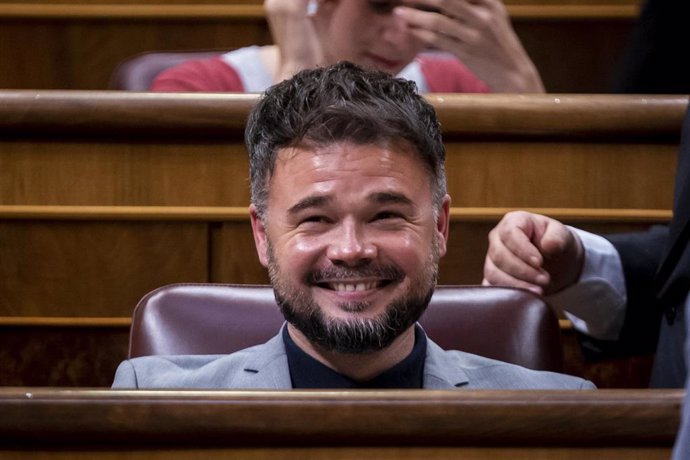 Archivo - El portavoz de ERC en el Congreso de los Diputados, Gabriel Rufián, durante una sesión plenaria, en el Congreso de los Diputados.