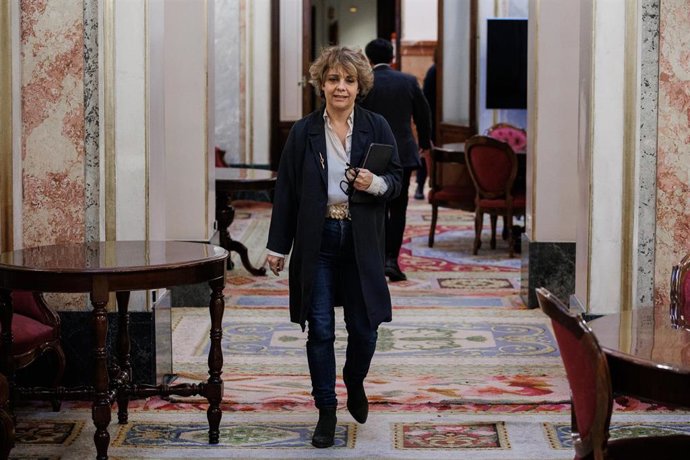 Archivo - La vicepresidenta tercera del Congreso de los Diputados, Gloria Elizo, a su llegada a una reunión de la Mesa del Congreso de los Diputados.