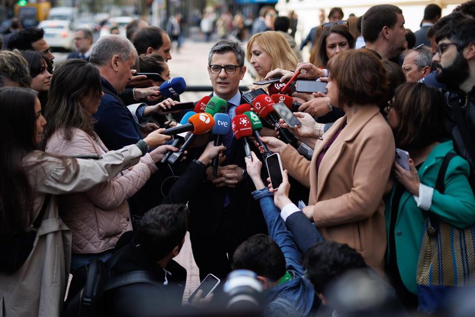El ministro de la Presidencia, Relaciones con las Cortes y Memoria Democrática, Félix Bolaño, atiende a medios a su llegada a la toma de posesión del nuevo delegado del Gobierno en la Comunidad de Madrid en la Delegación del Gobierno.