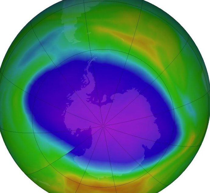 Archivo - El agujero de ozono antártico de 2021 alcanzó su área máxima el 7 de octubre y ocupa el puesto 13 más grande desde 1979.