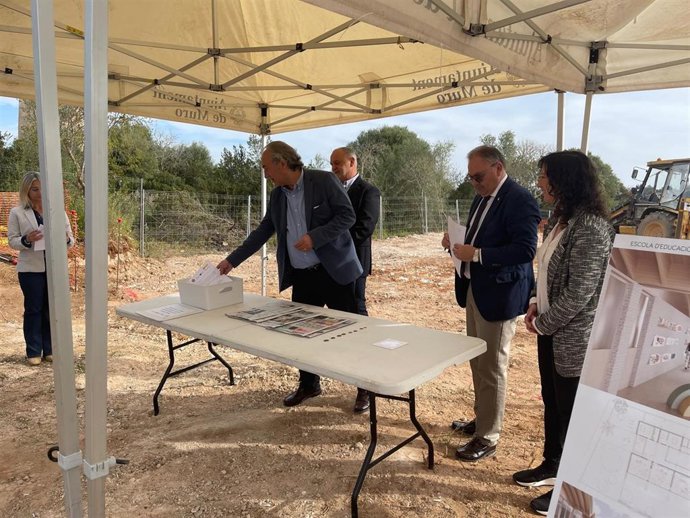 Construcción de la escuela de educación infantil de Muro