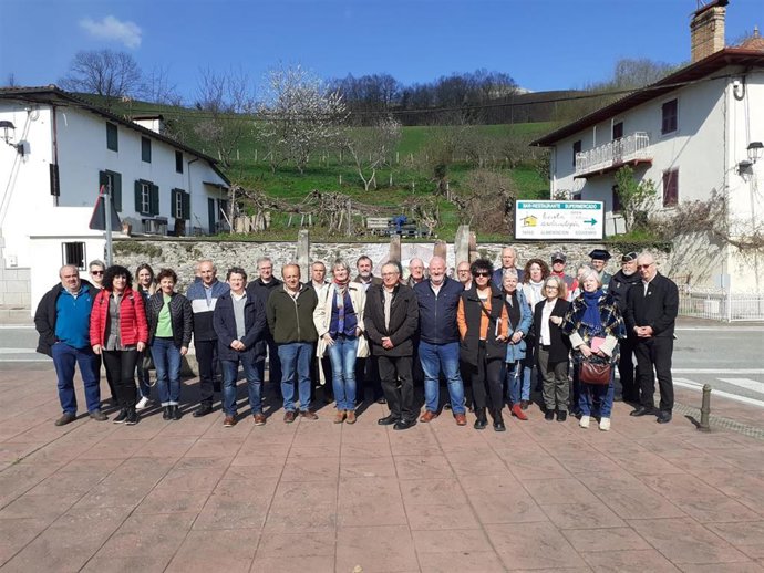 Imagen de los asistenes a la reunión de la Mesa del Camino de Santiago