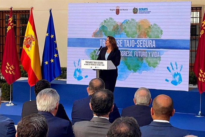 Carmen Crespo interviene en el acto de Murcia sobre el trasvase Tajo-Segura