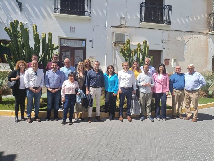 La portavoz del grupo parlamentario del PSOE-A, Ángeles Férriz, participa en un acto en Lubrín (Almería).