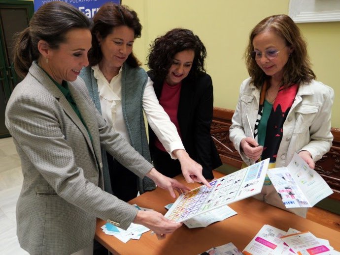 La sede del Colegio de Farmacéuticos de Sevilla ha abierto este jueves sus puertas para celebrar una jornada en la que se han mostrado los beneficios de la iniciativa 'IntegraFarma'.