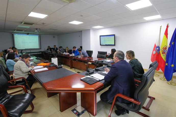 Reunión de la Comisión Regional de Ordenación del Territorio y Urbanismo (CROTU), la primera presidida por la nueva consejera del ramo, Jezabel Morán