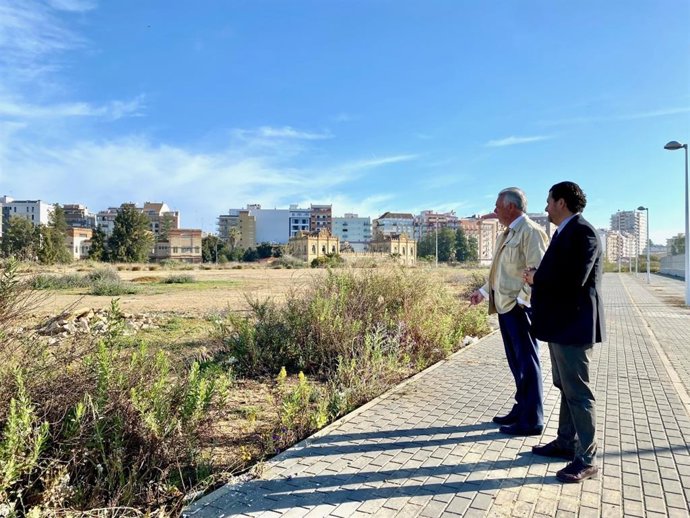 Concejales del PP en el Ensanche Sur.