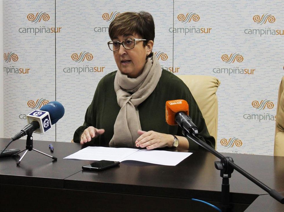 Archivo - La presidenta de la Mancomunidad de Campiña Sur, Francisca Carmona, en una imagen de archivo.