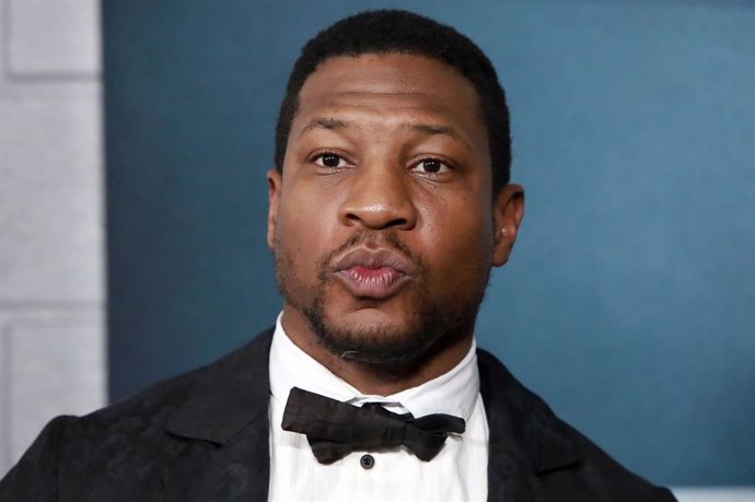 Jonathan Majors publica unos mensajes de su supuesta víctima para probar su inocencia: "No fue un ataque"