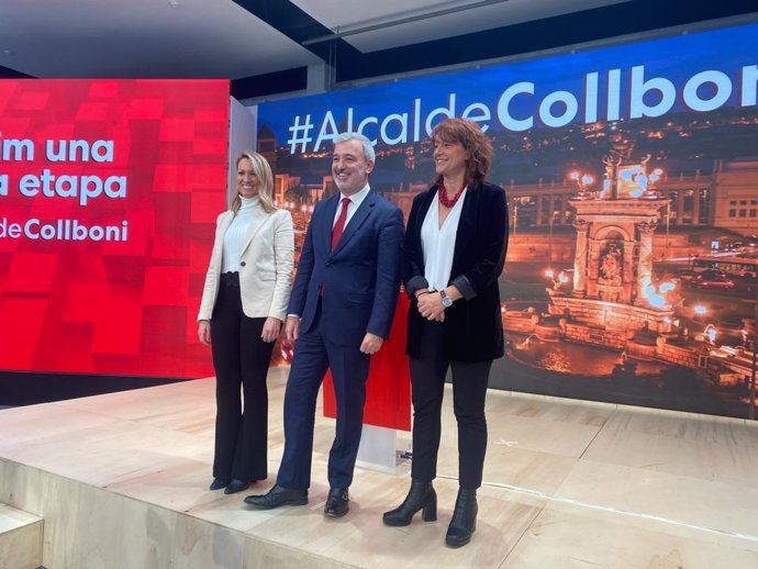 El alcaldable del PSC en Barcelona, Jaume Collboni, junto a la delegada del Gobierno en Catalunya, Maria Eugnia Gay, y a la teniente de alcalde, Laia Bonet.