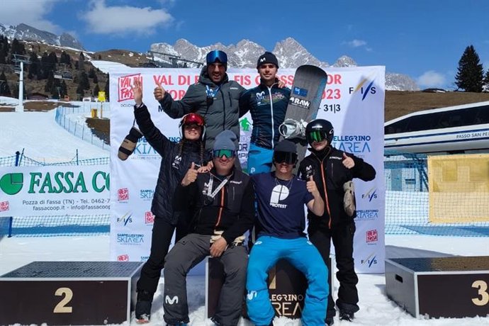 Álvaro Romero, campeón del mundo júnior de snowboard cross