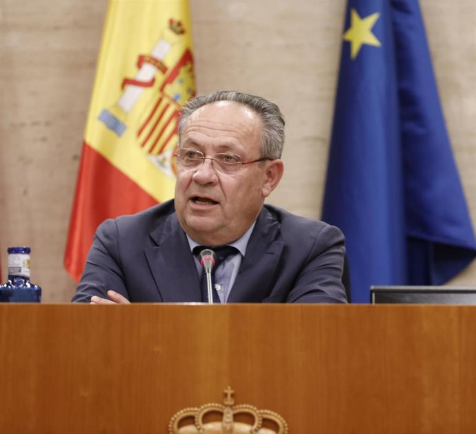 Archivo - El consejero de Hacienda y Administraciones Públicas, Juan Alfonso Ruiz Molina