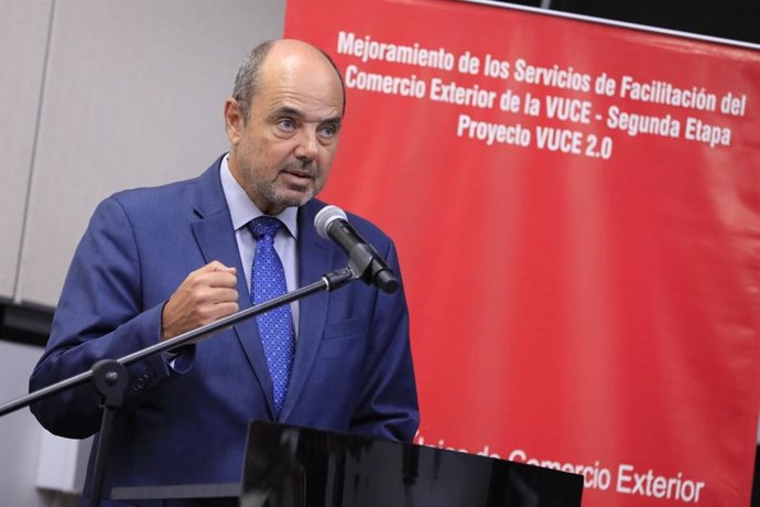 Ministro de Comercio Exterior y Turismo, Luis Fernando Helguero, anunció las mejoras a las plataformas "Perú Marketplace y E-Pymex".