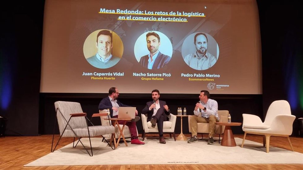 Imagen de la mesa redonda 'Retos de la logística en el comercio electrónico'