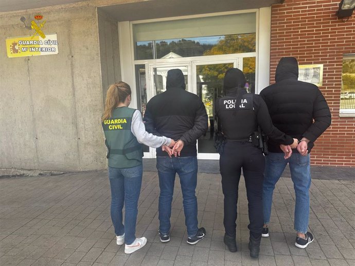 Detenidos en la operación