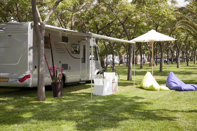 Archivo - Cámping, caravana