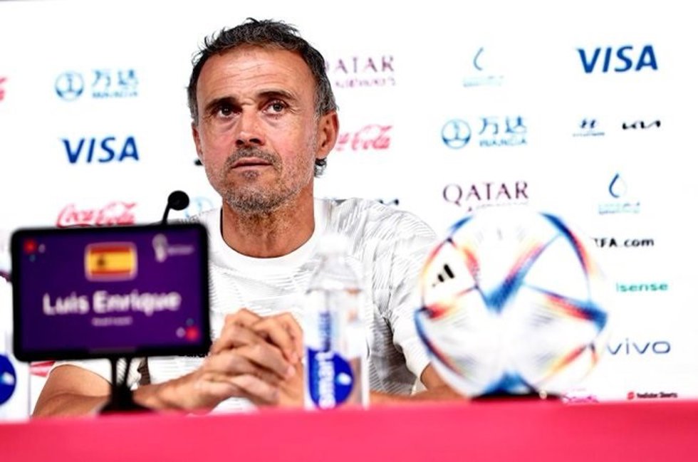 Archivo - El exseleccionador nacional de fútbol, Luis Enrique Martínez, durante el Mundial de Catar