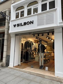 El primer establecimiento de Silbon en Santander está ubicado en la céntrica calle Juan Herrera, número 2.