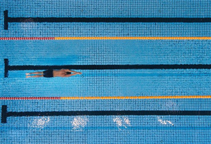 Archivo - Imatge d'una piscina de Fluidra