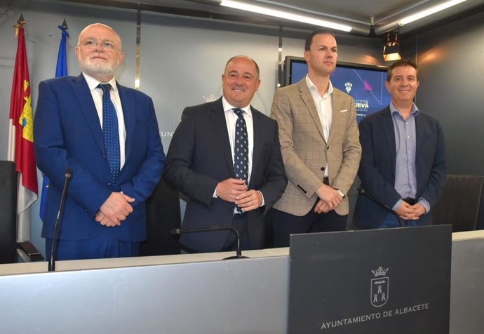 Presentación del proyecto de remodelación del estadio Carlos Belmonte de Albacete