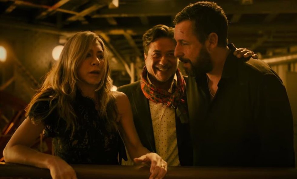 Enrique Arce, Jenifer Aniston y Adam Sandler