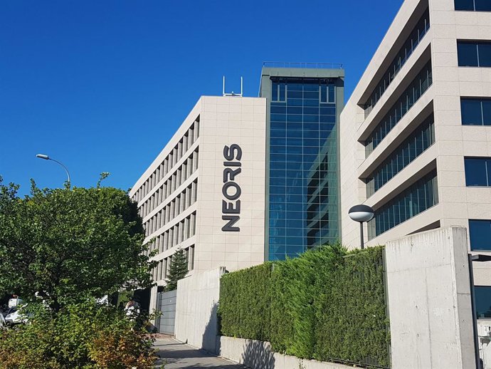 NEORIS.