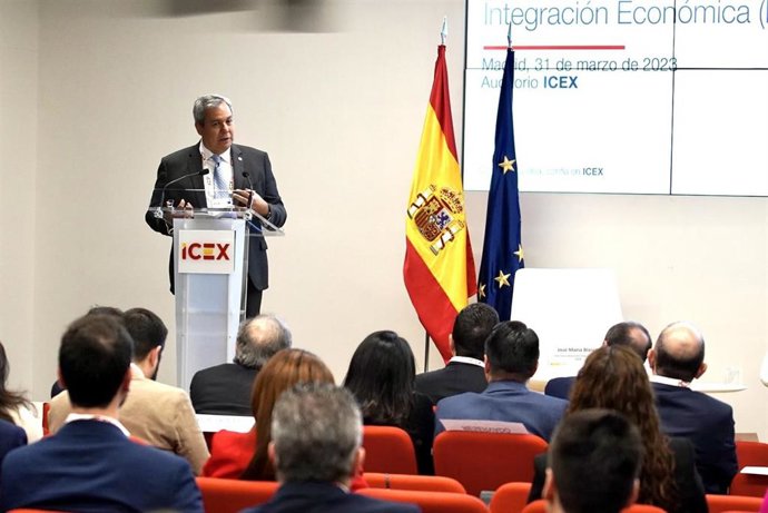 El presidente del BCIE, Dante Mossi