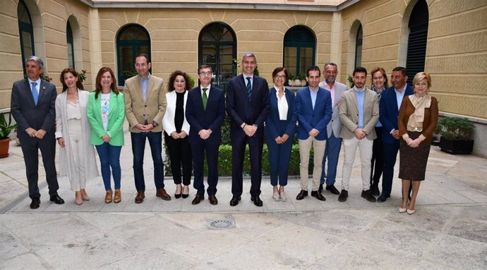 Foto de familia del Gobierno de la Diputación de Toledo