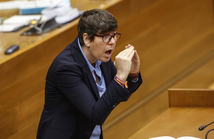 Archivo - La portavoz de Unidas Podemos, Pilar Lima, interviene durante una sesión de control