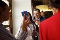 El presidente de la Junta aborda con la rectora el potencial de Ifmif-Dones para Granada y Andalucía