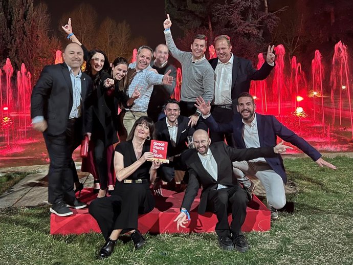 Equipo DQS/ en la gala Great Workplaces Spain 2023.