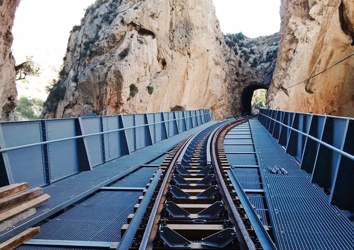 Archivo - FGV modifica el sábado el servicio del Tram entre Garganes y Calp por actuaciones en El Algar y Mascarat