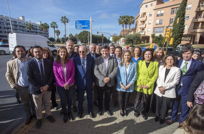 Inauguración de en  al avenida Alcalde Pedro Rodríguez González.