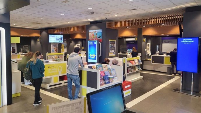 Eficiencia energética.- Huelva.- Correos distribuye en la provincia más de 9.200 distintivos de la DGT entre enero y febrero