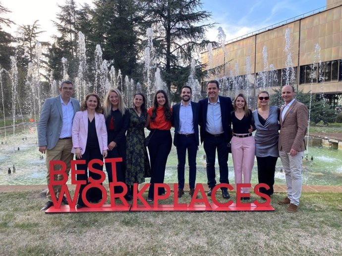 El equipo de Lilly en la entrega de los premios Best Workplaces 2023