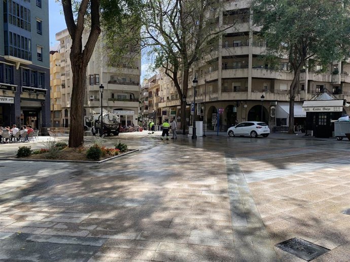 Calle Palos y su encuentro con la Plaza Quintero Báez.