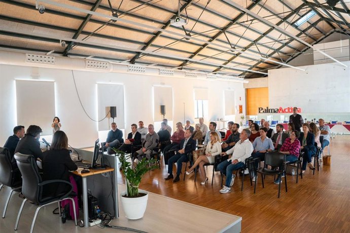 La Asociación Nacional de Funerarias de España aborda en Palma temas de interés y mejoras para el sector.