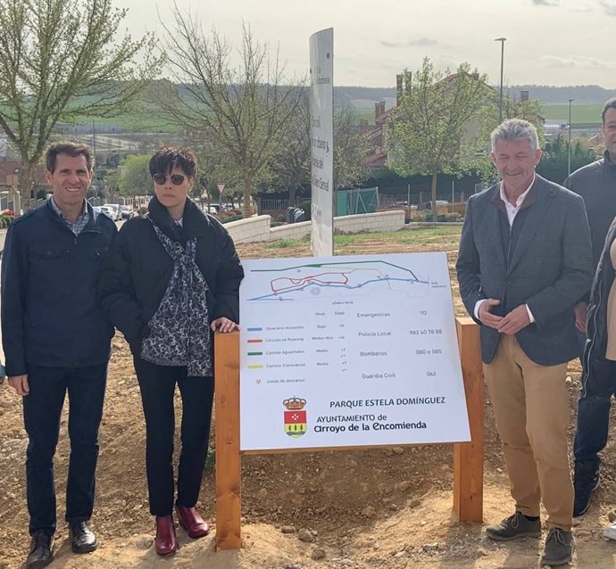 Inauguración del parque en recuerdo de la joven ciclista vallisoletana fallecida en accidente Estela Domínguez.