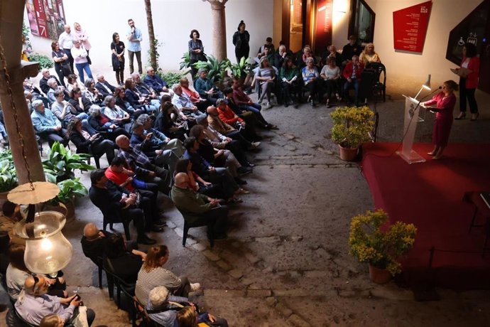 El Ayuntamiento de Palma entrega los Premios Rosa Bueno.