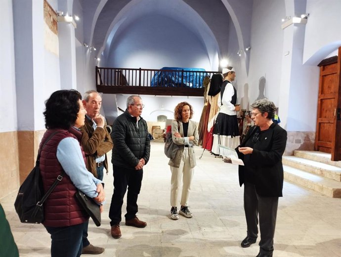 La directora general de Patrimonio Cultural, Marisancho Menjón, presentó también una guía para la conservación y mantenimiento del patrimonio cultural.
