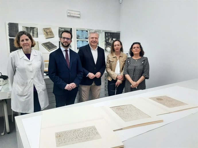 Levantamiento de los documentos restaurados.