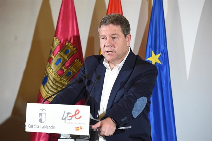 El presidente Emiliano García-Page presenta las infraestructuras del Plan Especial de Emergencias por Incendios Forestales de Castilla-La Mancha en Cogolludo (Guadalajara).