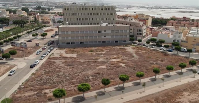 Archivo - Imagen de archivo de la parcela donde se ubicará el centro de salud de El Ejido Nordeste.