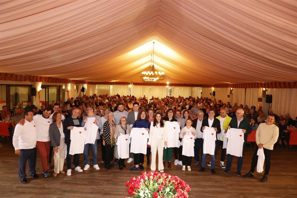 La secretaria general del PSIB-PSOE acompaña a la candidata socialista a la alcaldía de Algaida Margalida Fullana en la presentación de su candidatura